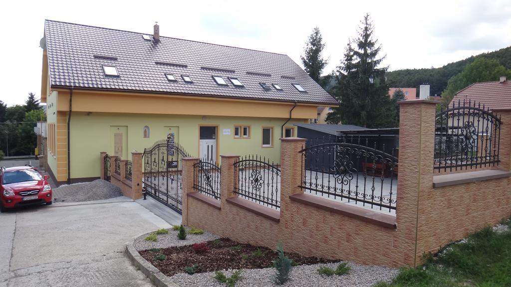 Penzion Melodia Kanianka Zewnętrze zdjęcie